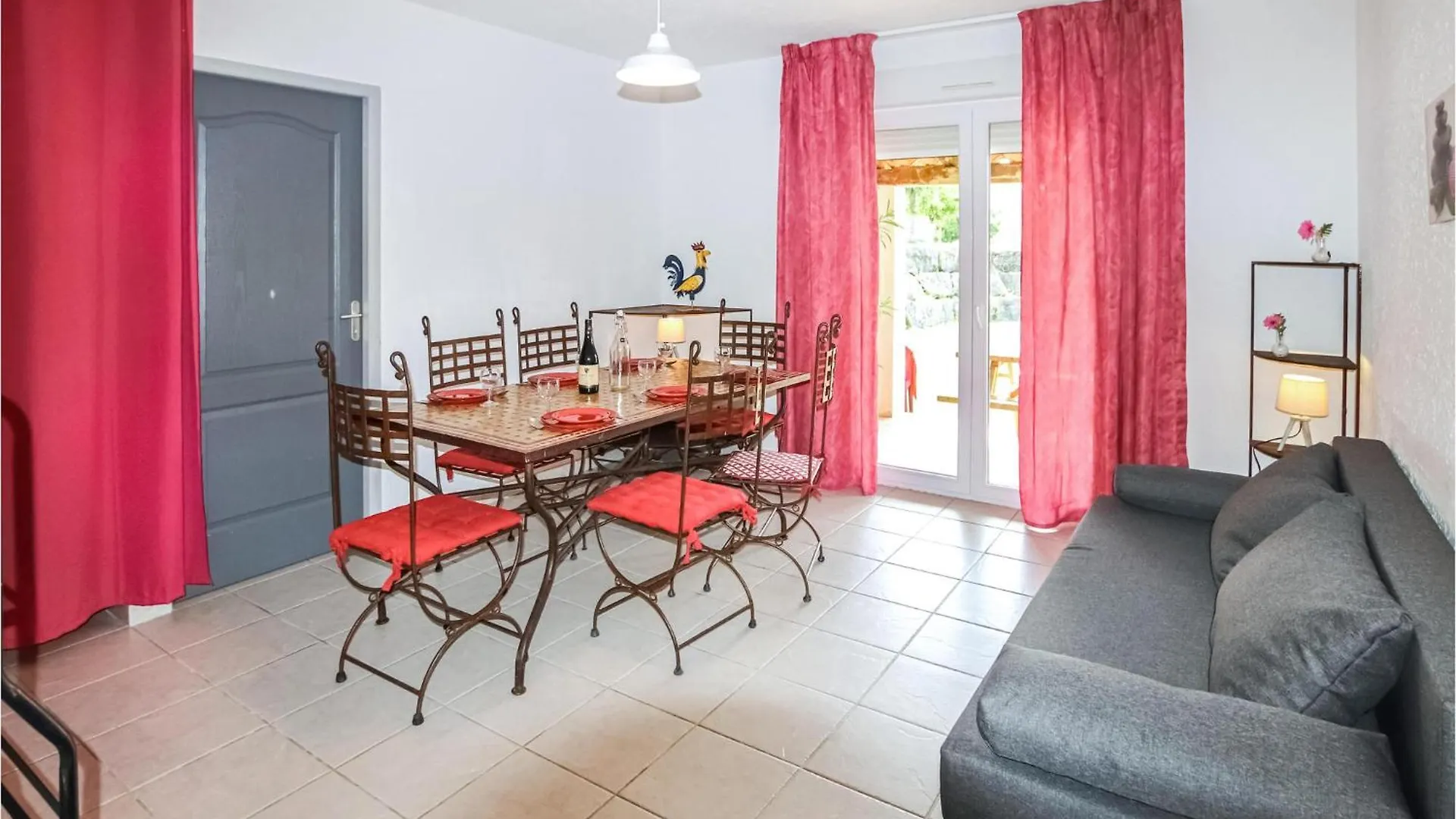 Holiday home Amazing Home In Grospierres With Kitchenette