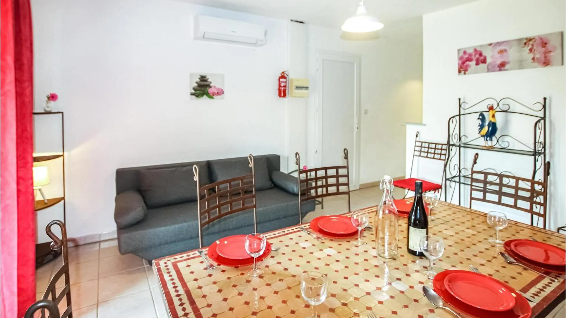 Holiday home Amazing Home In Grospierres With Kitchenette